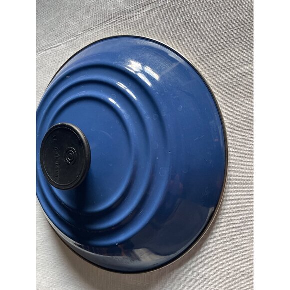 Le Creuset Blue Cast Iron Lid With Black Knob For Dutch Oven 30cm Diameter - Picture 4 of 10